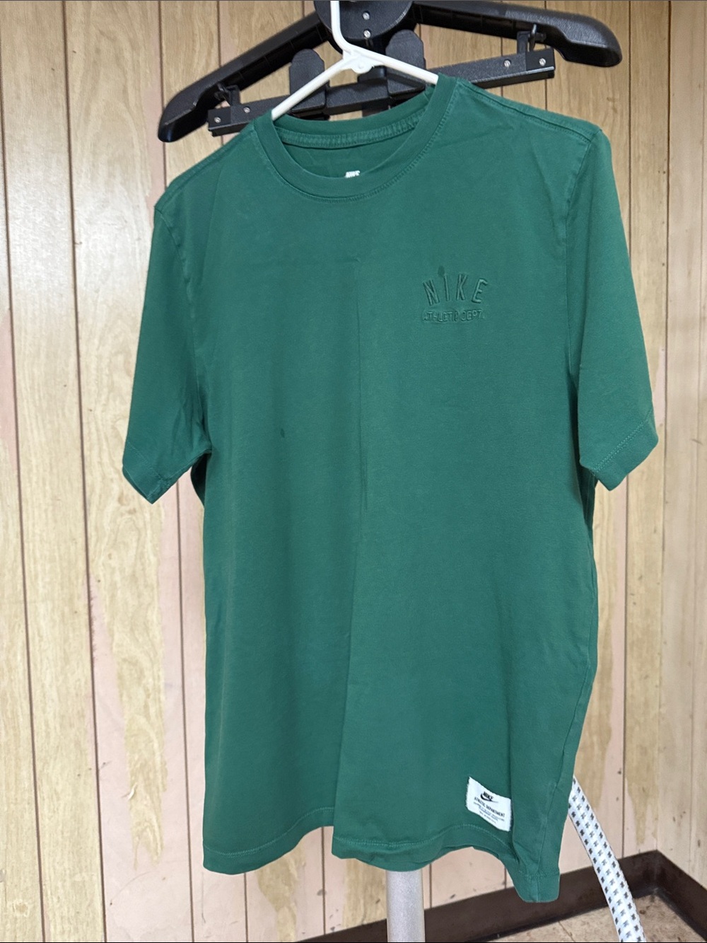 Nike Short Sleeve Crew Tee in Dark Green